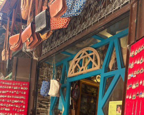 L’Artisanat Marocain : L’Histoire et la Symbolique des Bijoux Berbères
